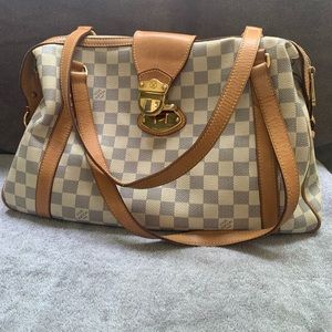 Louis Vuitton hand bag. Blue checkered